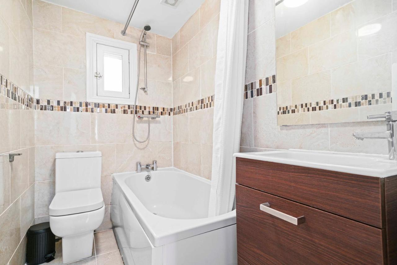 شقة Central Gem Of Leamington Spa - Sleeps 5 المظهر الخارجي الصورة